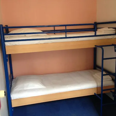 Hotel César Climatisation Dans La Majorité Des Centre-ville Gare Charleville-mézières