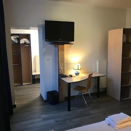 Cesar Centre-ville Gare Hotel 2*