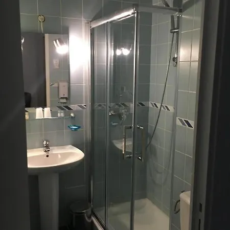 Cesar Centre-ville Gare 2*