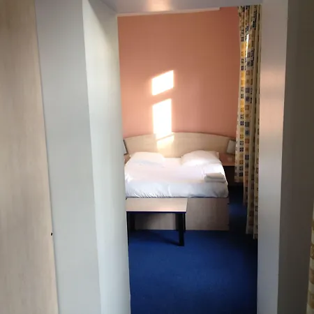 Cesar Centre-ville Gare Hotel Charleville-Mézières