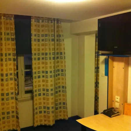 Cesar Centre-ville Gare 2*