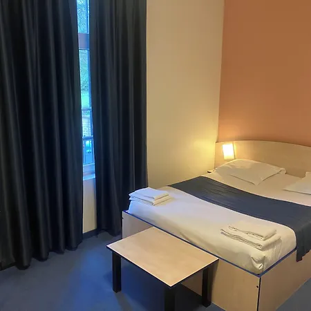 Szálloda Cesar Climatisation Dans La Majorite Des Centre-ville Gare Charleville-Mézières