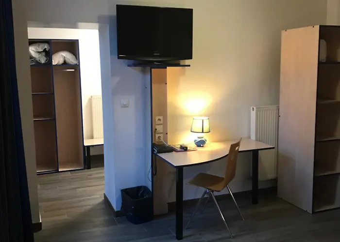 Cesar Centre-ville Gare Hotel 2*