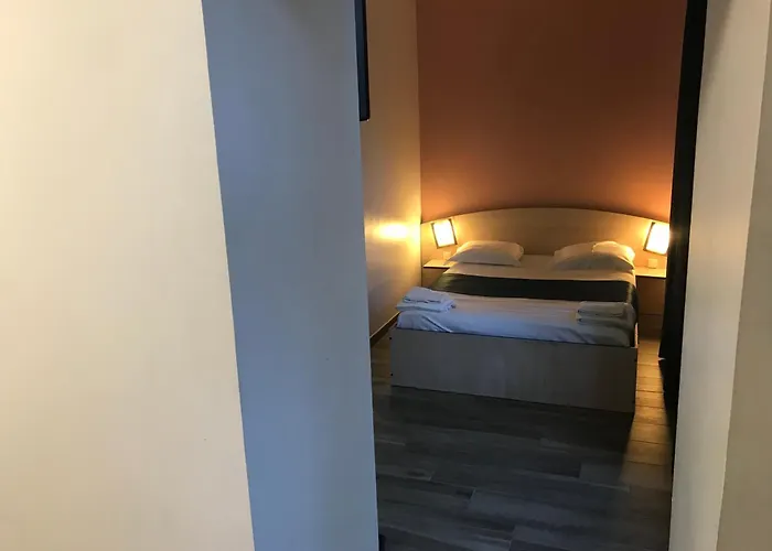 Cesar Centre-ville Gare 2*