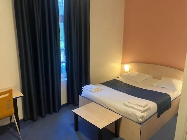 Cesar Centre-ville Gare Hotel Charleville-Mézières