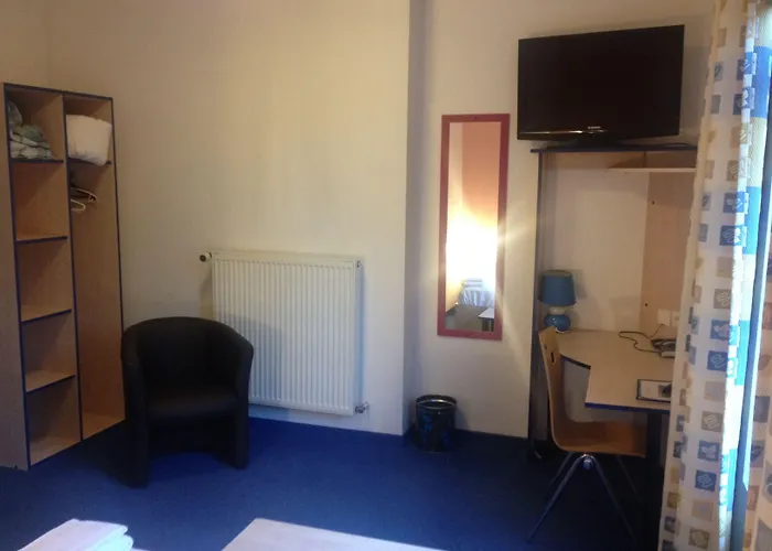 Cesar Centre-ville Gare Hotel Charleville-Mezieres