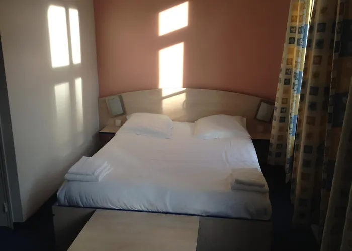 Hotel Cesar Centre-ville Gare 2*