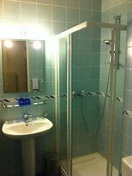 Cesar Centre-ville Gare Hotel 2*