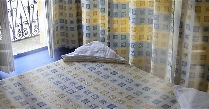 Cesar Centre-ville Gare 2*